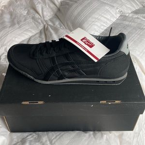 ASICS Onitsuka Tiger Ultimate 81 Mens 9.5 Black/Coal